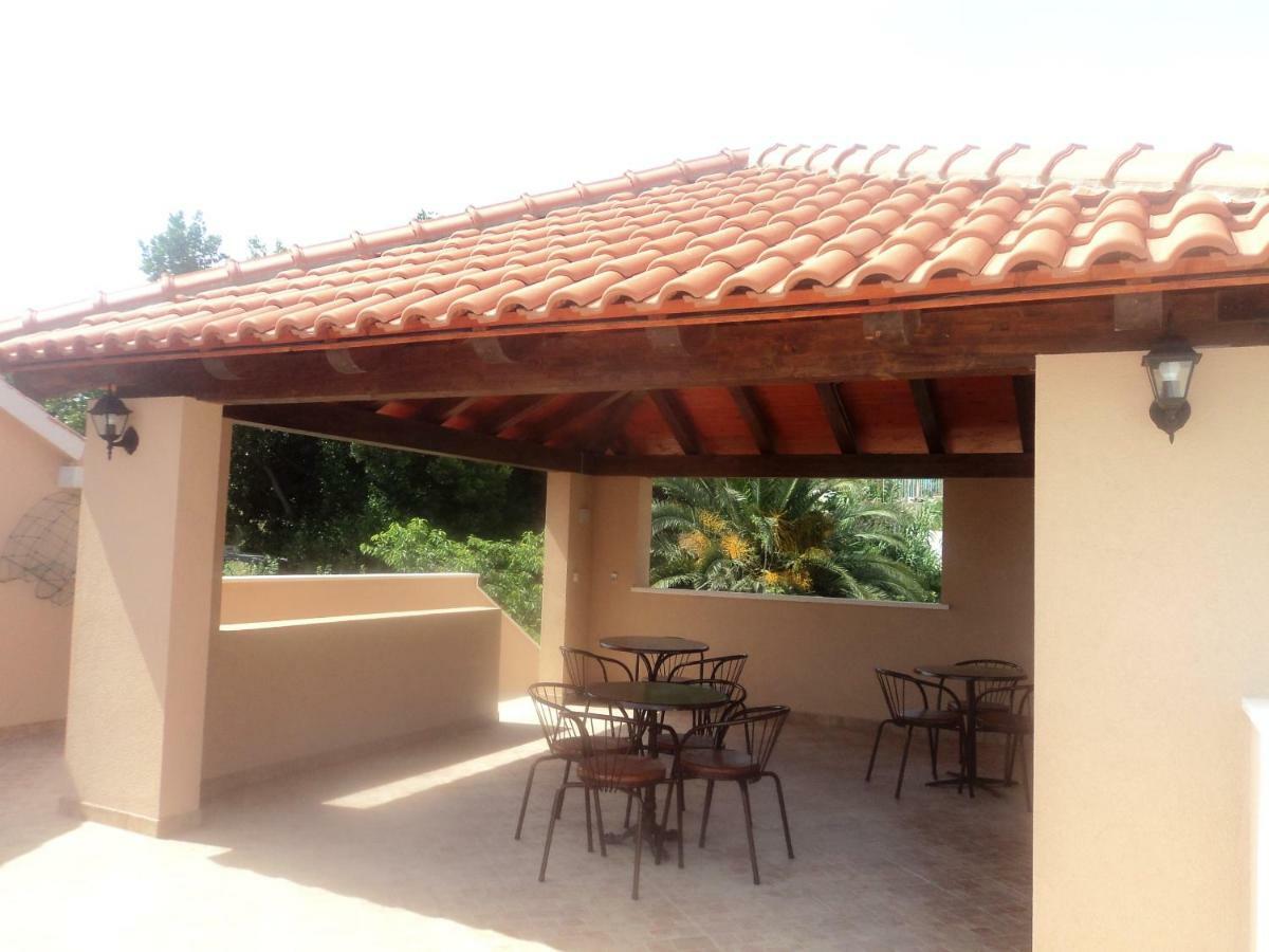 Karoma Sunroof Apartment Mlini Exterior photo
